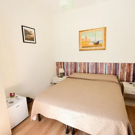 Le Navi לינה וארוחת בוקר אורטונה