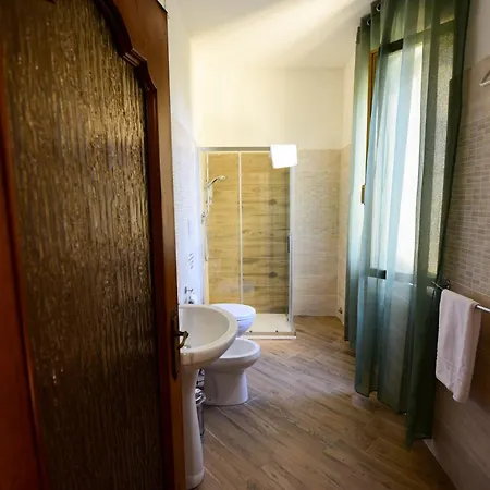 Le Navi לינה וארוחת בוקר אורטונה