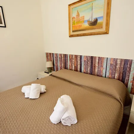 Le Navi Frühstückspension 3*